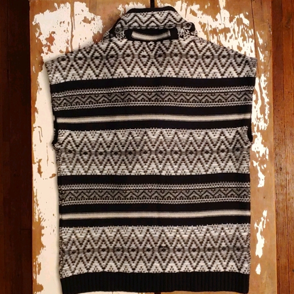 Chaps Inside Out Diamond Knit Toggle Sweater Vest - Picture 13 of 16